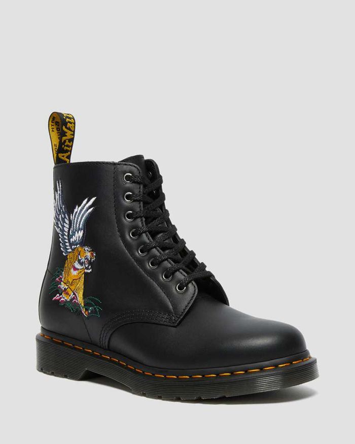 Dr Martens Vintersko Dame Svart 1460 Souvenir Embroidered Læder 7469XNEUG